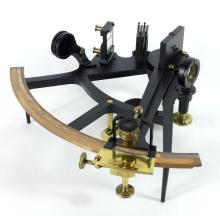 VICTORIAN ERA SEXTANT IN CASE