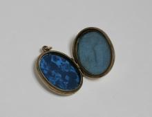 ENAMEL LOCKET