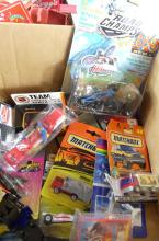 VINTAGE TOYS & COLLECTIBLES