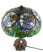 TIFFANY STYLE TABLE LAMP