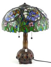 TIFFANY STYLE TABLE LAMP