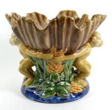 MAJOLICA PEDESTAL BOWL