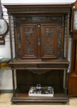 IMPRESSIVE 19TH CENTURY COURT CUPBOARD