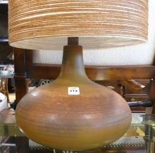 MCM POTTERY TABLE LAMP