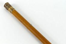 ANTIQUE WALKING STICK WITH GOLD HANDLE
