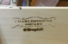 BROYHILL CHEST OF DRAWERS