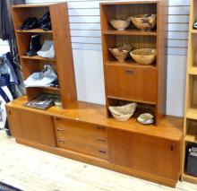 MCM TEAK CREDENZA WITH BOOKSHELF TOP