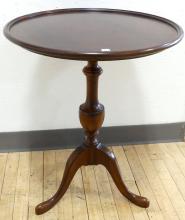 GIBBARD LAMP TABLE