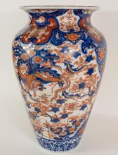 LARGE ANTIQUE CHINESE VASE