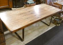 SCANDINAVIAN TABLE