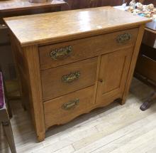 OAK WASHSTAND