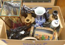 BOX LOT OF SOUVENIR ITEMS