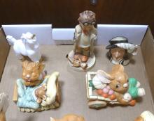 FIGURINE GROUPING