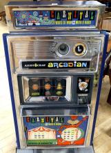 VINTAGE MECHANICAL SLOT MACHINE