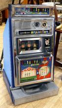 VINTAGE MECHANICAL SLOT MACHINE