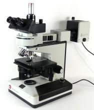 LEITZ MICROSCOPE