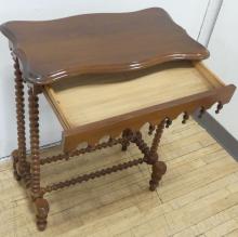BOBBIN STAND TABLE