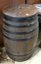 OAK BARREL WITH LID