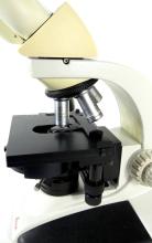 LEICA BINOCULAR MICROSCOPE