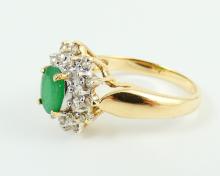 EMERALD & DIAMOND RING