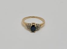 SAPPHIRE & DIAMOND RING