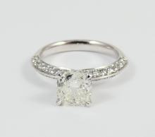 LADIES' DIAMOND RING