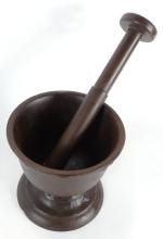 ANTIQUE MORTAR & PESTLE