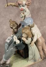 LLADRO "THE MAGIC OF LAUGHTER" FIGURINE