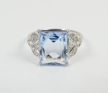 AQUAMARINE & DIAMOND RING