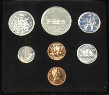 5 CANADIAN MINT SETS