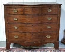 GEORGIAN CHEST OF DRAWERS