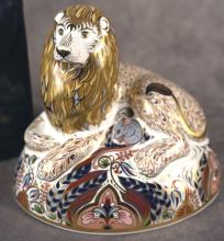 LARGE ROYAL CROWN DERBY "LION" PAPERWEIGHT