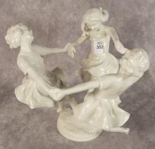 LARGE HUTSCHENREUTHER FIGURINE