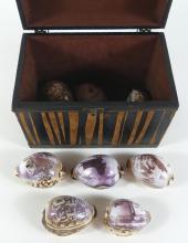 VINTAGE TRAVEL BOX WITH SEASHELLS