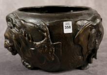 JAPANESE BRONZE ZOOMORPHIC JARDINIERE