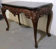 CONSOLE TABLE