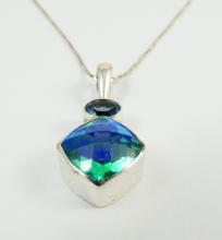 DESIGNER PENDANT NECKLACE