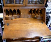 HENREDON SECRETAIRE