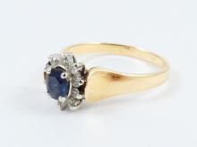 SAPPHIRE & DIAMOND RING