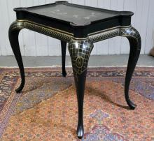 CHINOISERIE TABLE