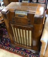 PHILCO FLOOR MODEL STEREO