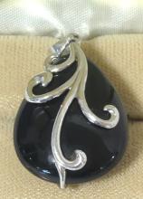 STERLING ONYX PENDANT