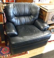 BLACK LEATHER ARMCHAIR