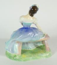 ROYAL DOULTON "GISELLE"