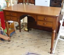 ANTIQUE MAHOGANY DESK