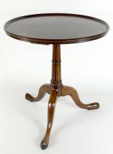 ANTIQUE ENGLISH MAHOGANY SIDE TABLE