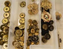 MILITARY BUTTONS AND BADGES