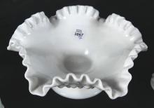 7 PIECES OF VINTAGE MILK GLASS