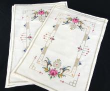 ASSORTED VINTAGE LINENS