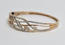 10K GOLD AND DIAMOND BANGLE